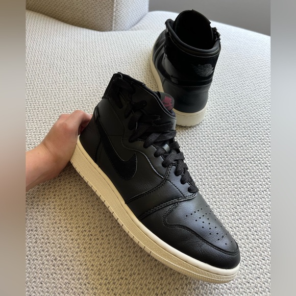 Wmns Air Jordan 1 Rebel XX 'Black - Picture 5 of 7